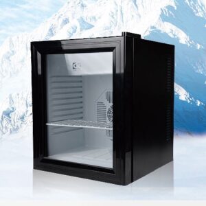 Kæliskápur fyrir hótel – 30L með glerhurð 30 lítra rúmtak – hentar vel fyrir drykki og snarl Glæsileg glerhurð sem sýnir innihaldið án þess að opna Hljóðlátur í notkun – fullkominn fyrir hótelherbergi Stillanleg hitastýring fyrir mismunandi þarfir LED lýsing sem gefur skýra yfirsýn Orkusparandi og hagkvæmur í rekstri Nútímaleg og stílhrein hönnun Tilvalinn fyrir hótel, gistiheimili og skrifstofur